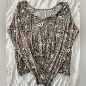 American Eagle “Soft and Sexy” Women’s Size XS Floral, Long-Sleeve Blouse, EUC